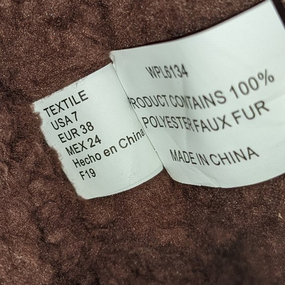 Muk Luks Red / Brown Double Strap Sweater Pattern Cable Knit Boots - Picture 3 of 5